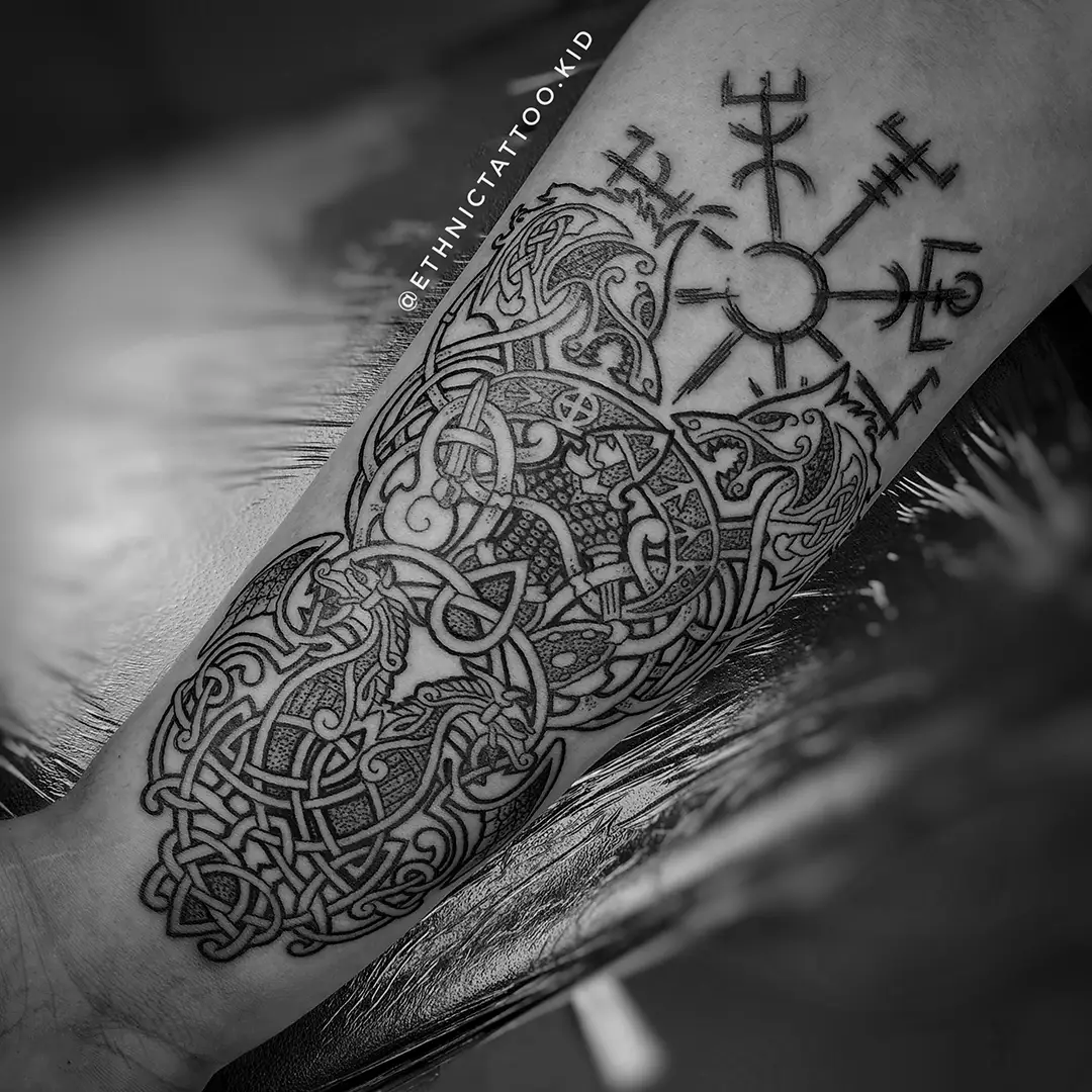 Tattoo vikingo, nórdico, norse, hecho por EthnicTattooKid en Madrid