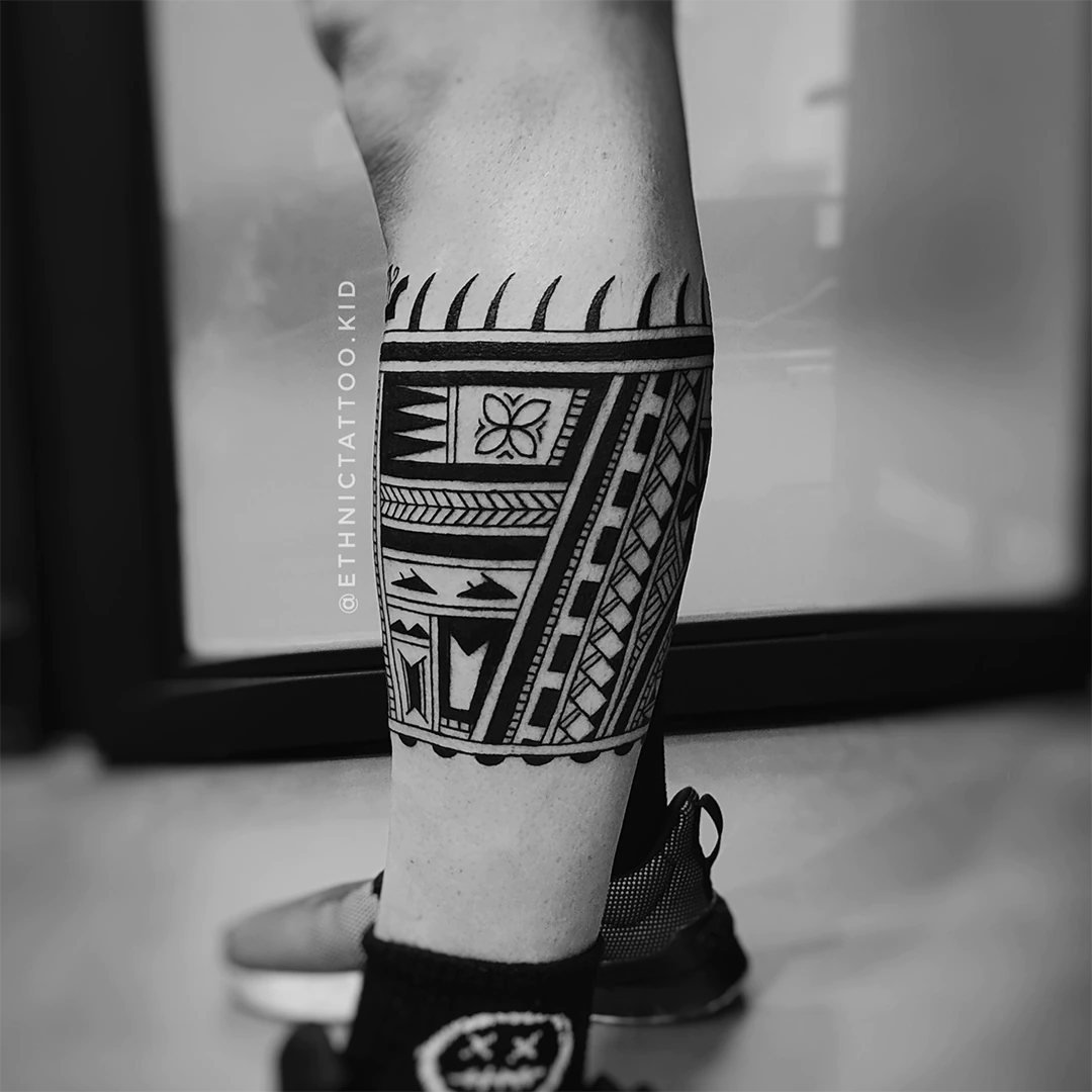 Banda para pierna en estilo Samoano, hecho a mano alzada "freehand"