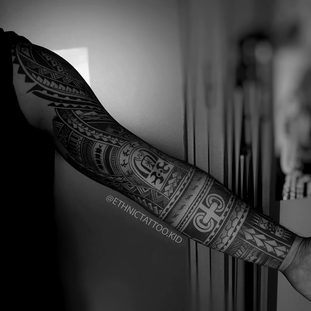 Brazo estilo samoano, tribales en Madrid, tatuajes étnicos